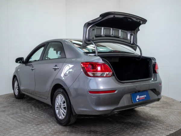 Kia SOLUTO 2024 usado — Pompeyo Carrasco — foto 10