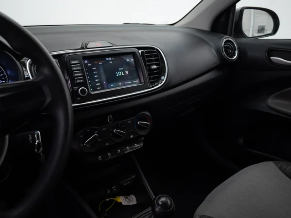 Kia SOLUTO 2024 usado — Pompeyo Carrasco — foto 12