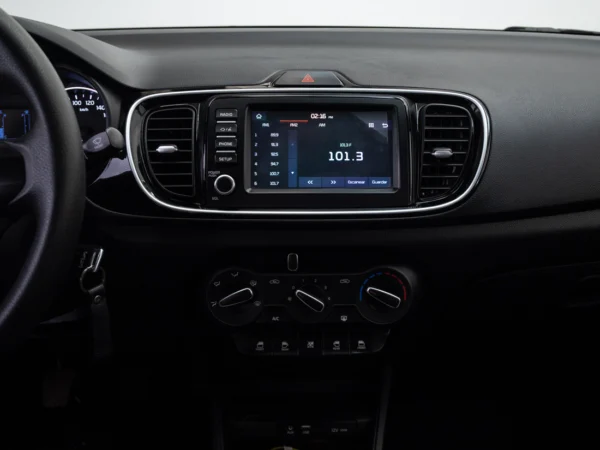 Kia SOLUTO 2024 usado — Pompeyo Carrasco — foto 16