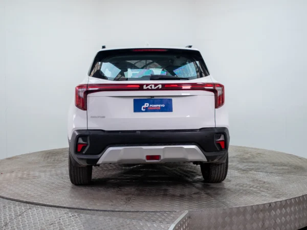 Kia SELTOS 2024 usado — Pompeyo Carrasco — foto 5
