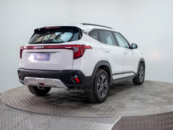 Kia SELTOS 2024 usado — Pompeyo Carrasco — foto 6