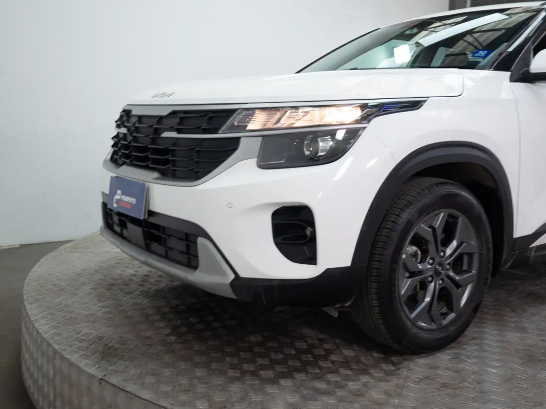 KIA Seltos — foto 16 de 17