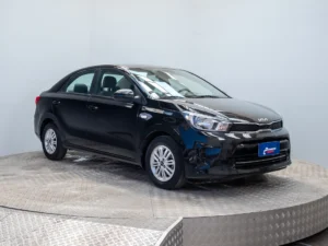 Kia SOLUTO usado