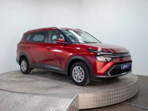 Kia CARENS usado