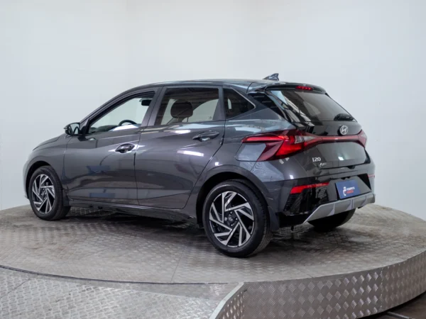 HYUNDAI I-20 2024 usado — Pompeyo Carrasco — foto 4