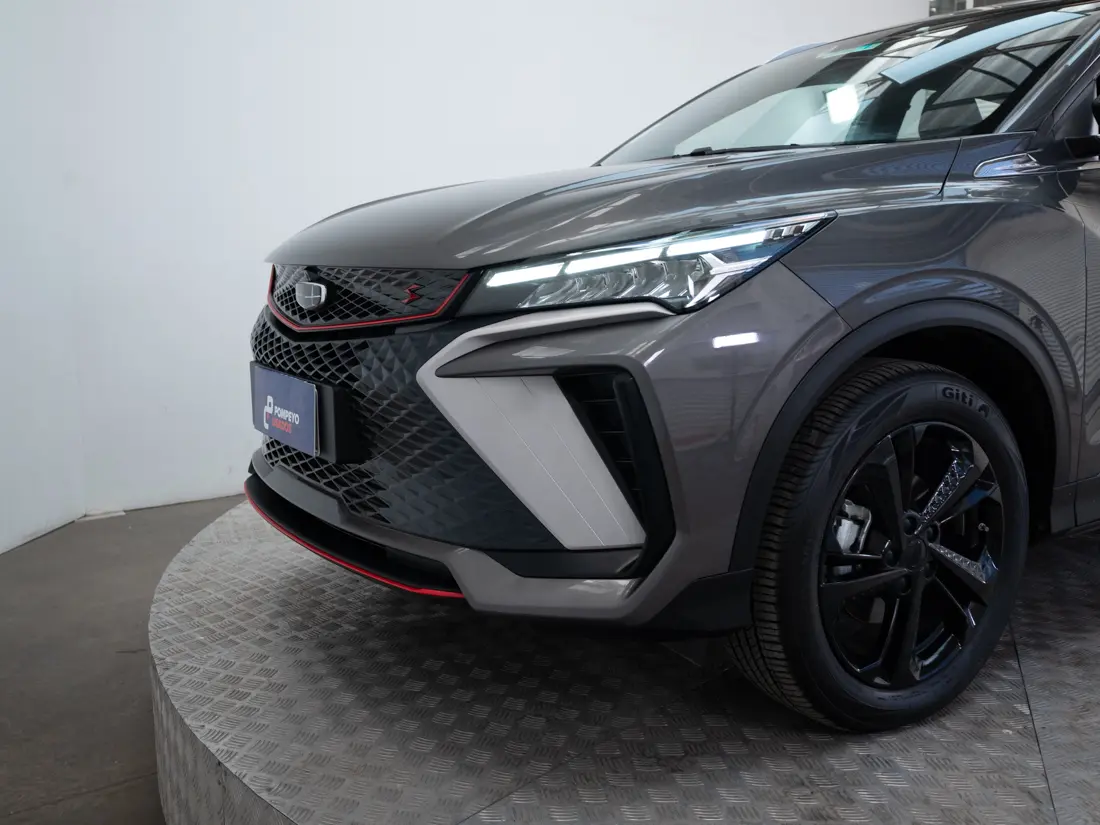 Geely Coolray — foto 20 de 20