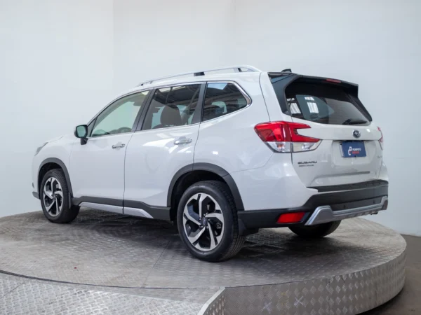 Subaru FORESTER 2024 usado — Pompeyo Carrasco — foto 5