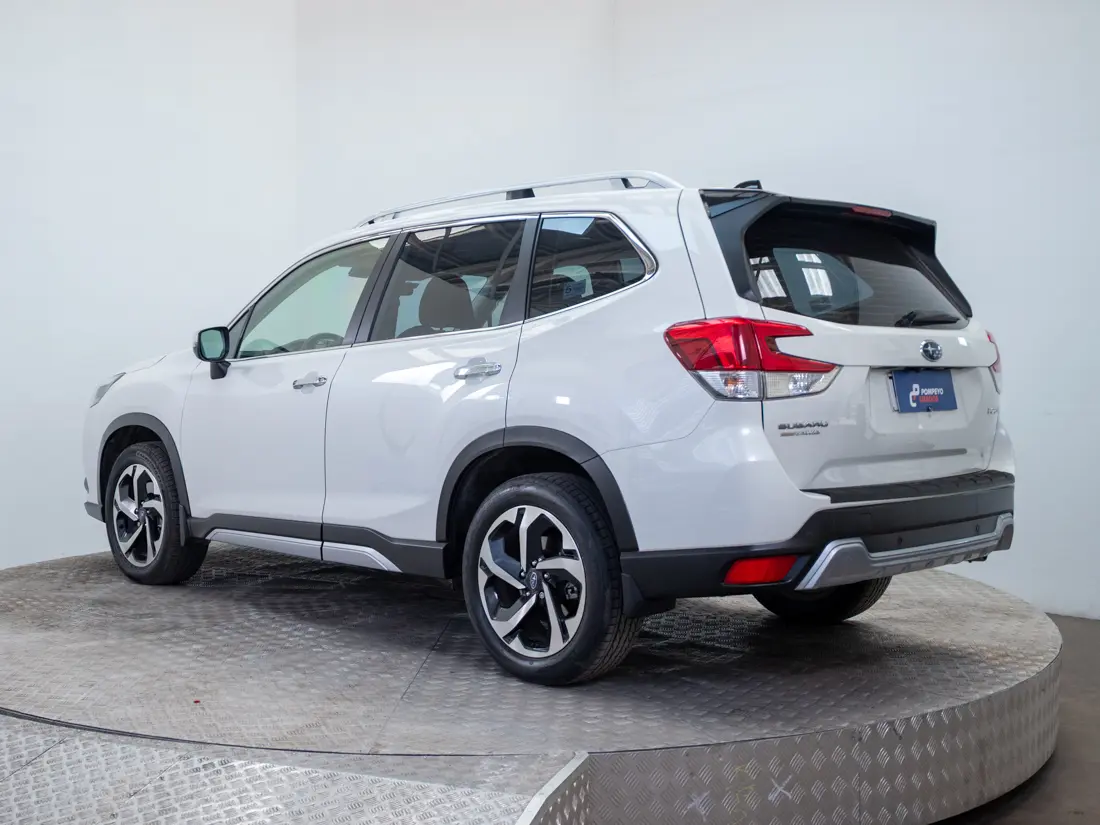 Subaru Forester — foto 5 de 22