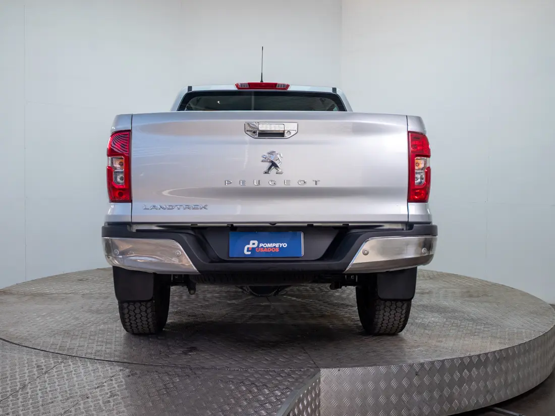 Peugeot Landtrek — foto 5 de 18