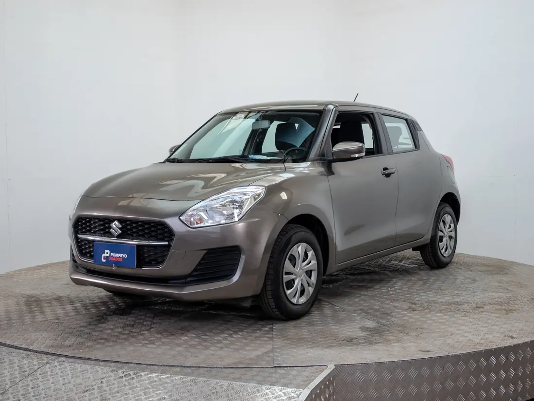 SUZUKI SWIFT 2025 usado — Pompeyo Carrasco