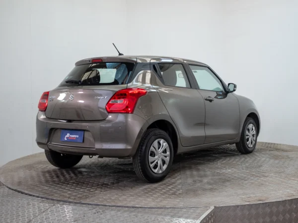 SUZUKI SWIFT 2025 usado — Pompeyo Carrasco — foto 7
