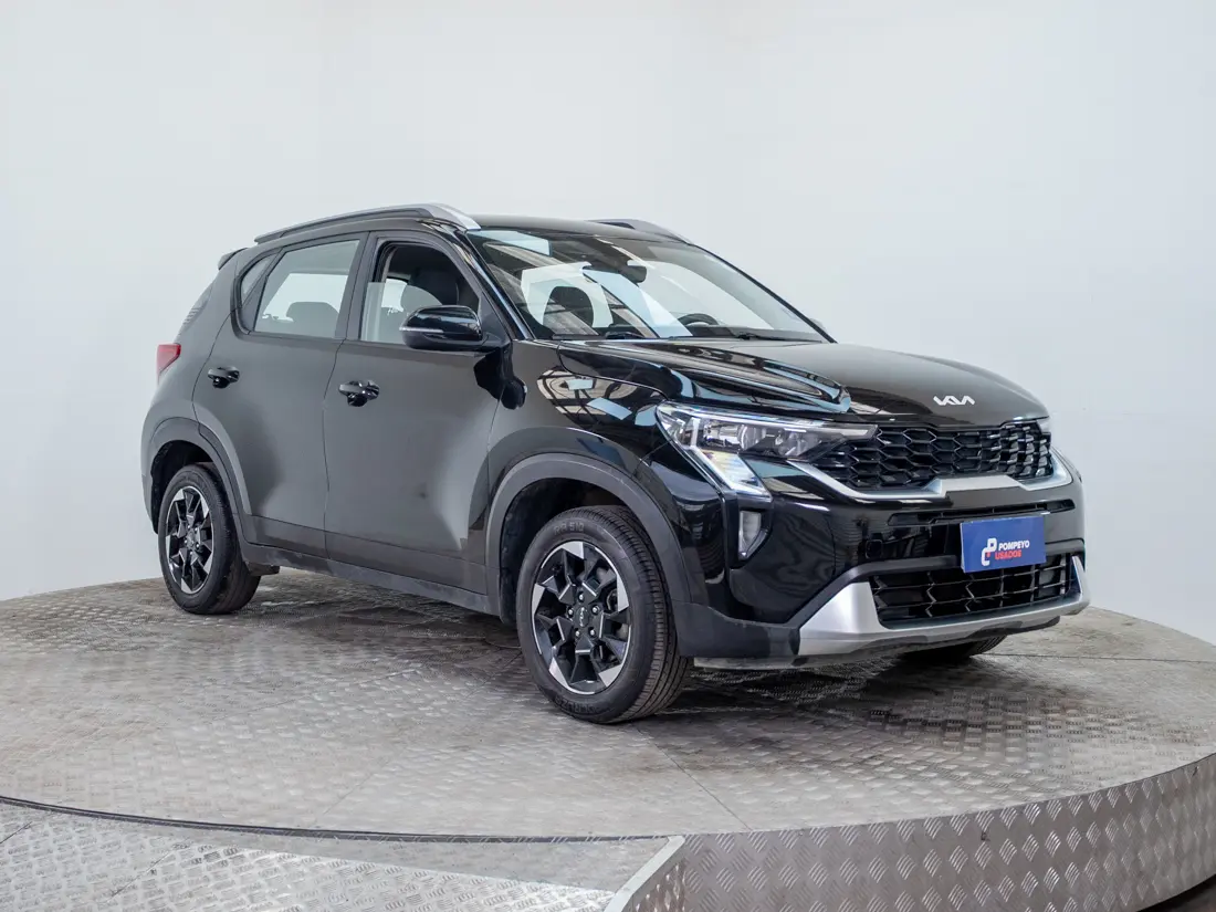 KIA Sonet — foto 8 de 18