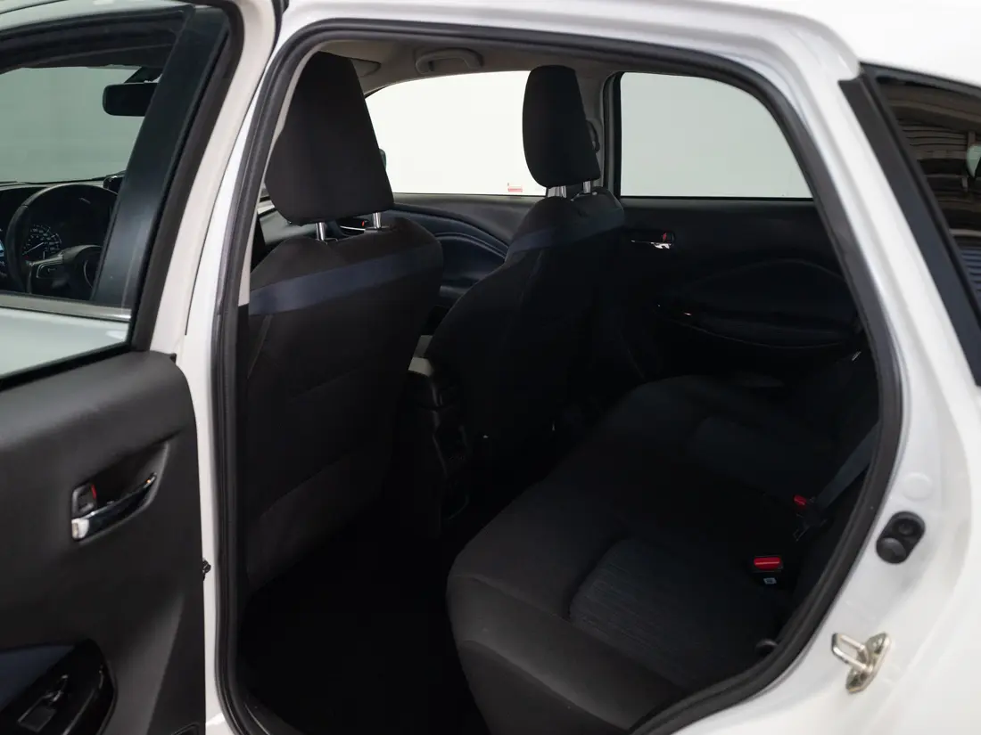 Suzuki Baleno — foto 13 de 18