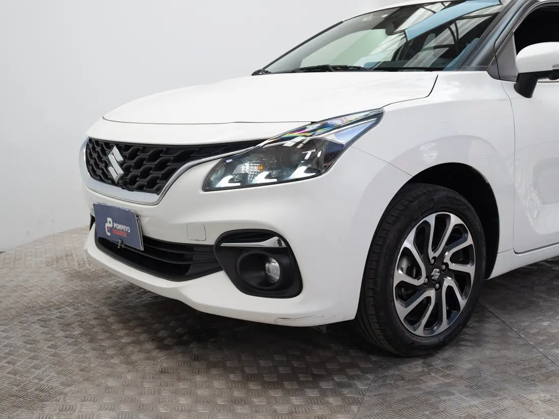 Suzuki Baleno — foto 17 de 18