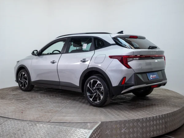 Kia K3 Cross 2025 usado — Pompeyo Carrasco — foto 4