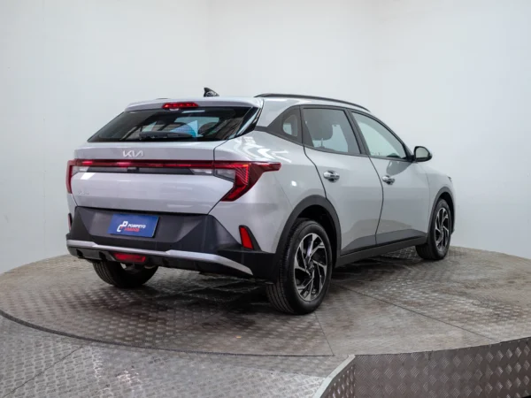 Kia K3 Cross 2025 usado — Pompeyo Carrasco — foto 6