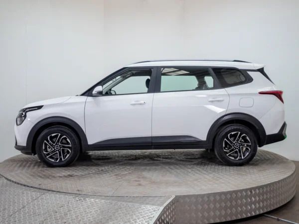 Kia CARENS 2025 usado — Pompeyo Carrasco — foto 4
