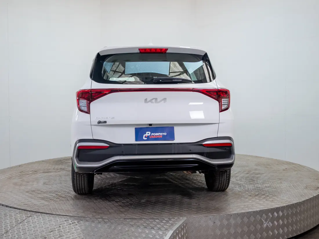 KIA Carens — foto 6 de 21