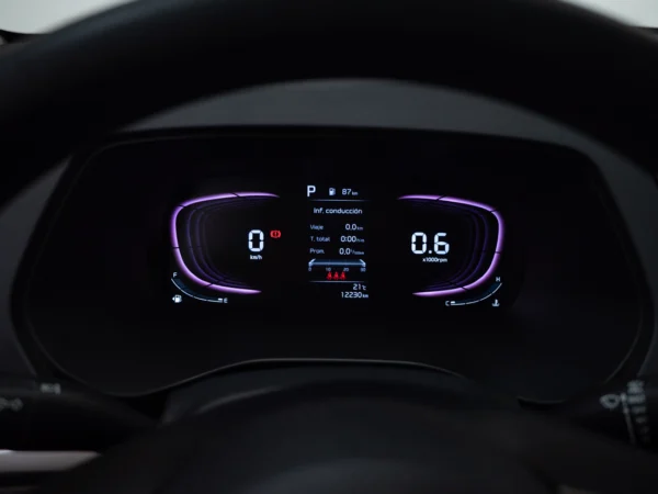Kia CARENS 2025 usado — Pompeyo Carrasco — foto 13