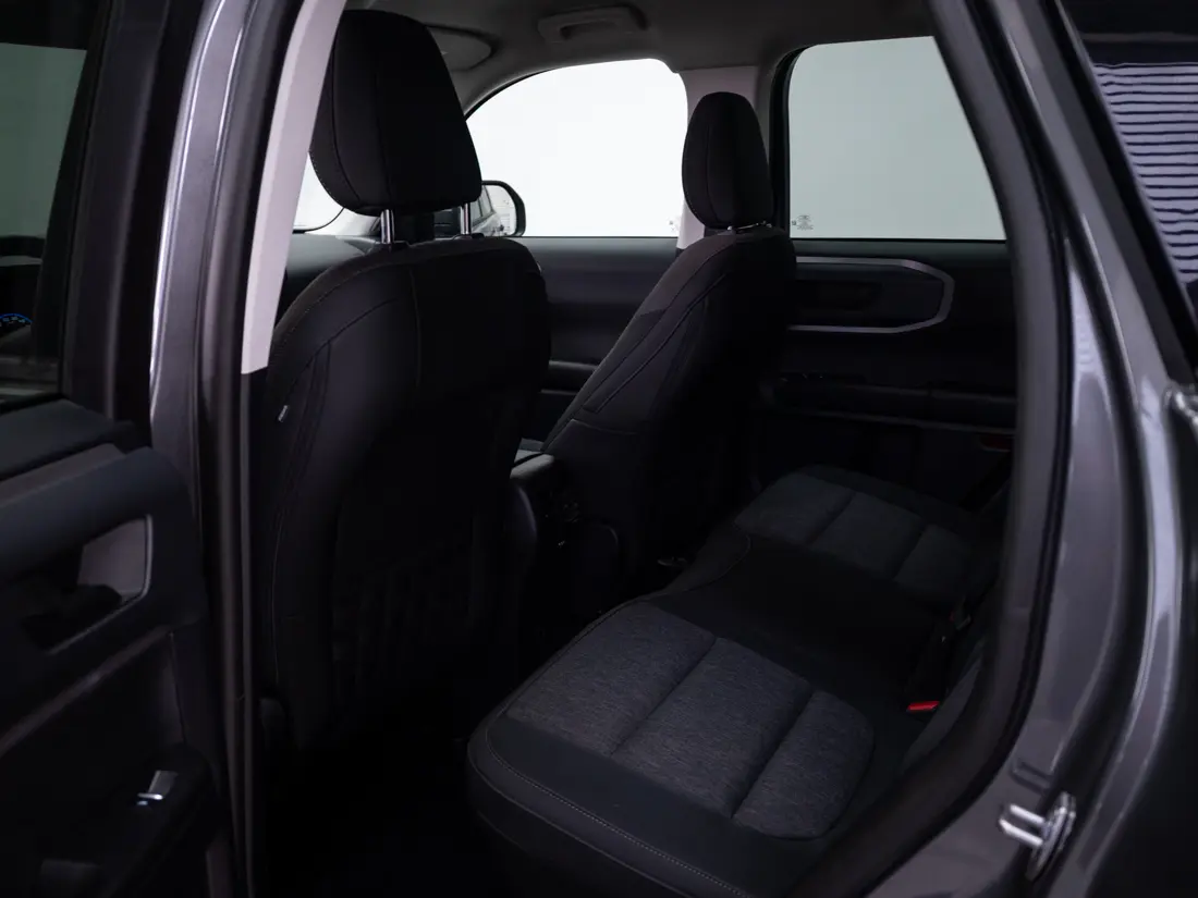 Ford Bronco — foto 13 de 19