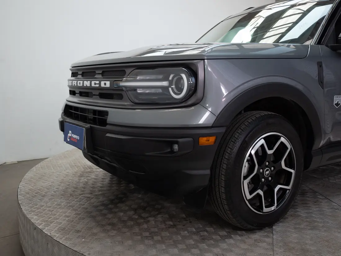 Ford Bronco — foto 17 de 19