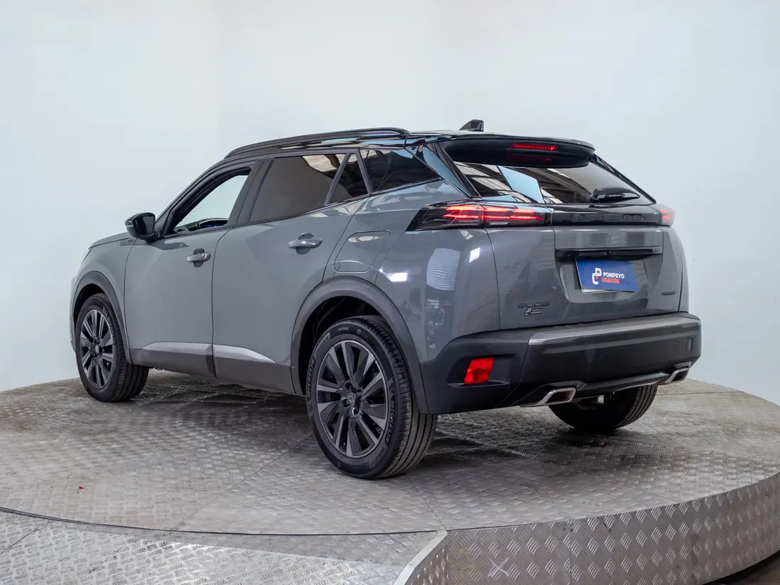 Peugeot 2008 — foto 4 de 17