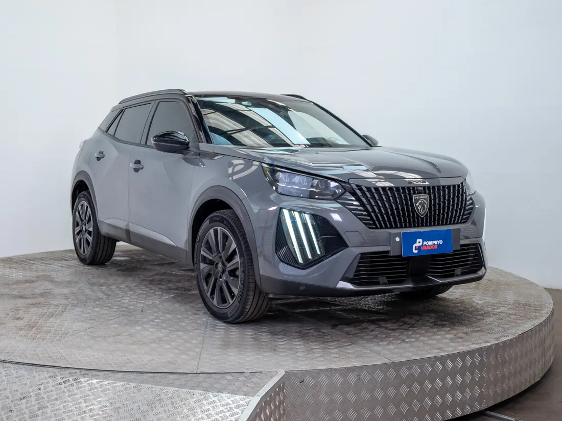 Peugeot 2008 — foto 8 de 17