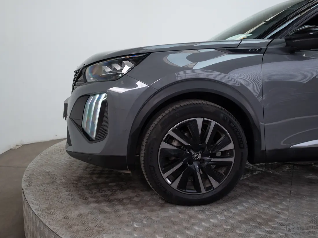 Peugeot 2008 — foto 14 de 17