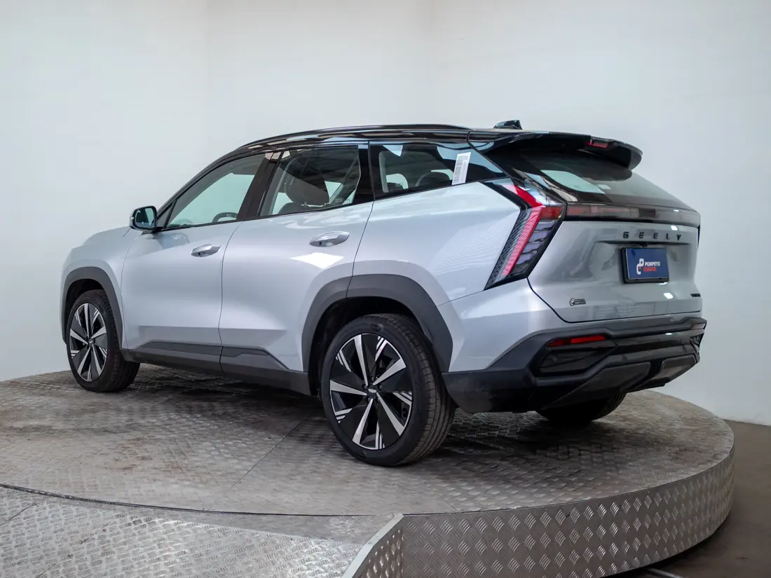 Geely Starray — foto 4 de 19