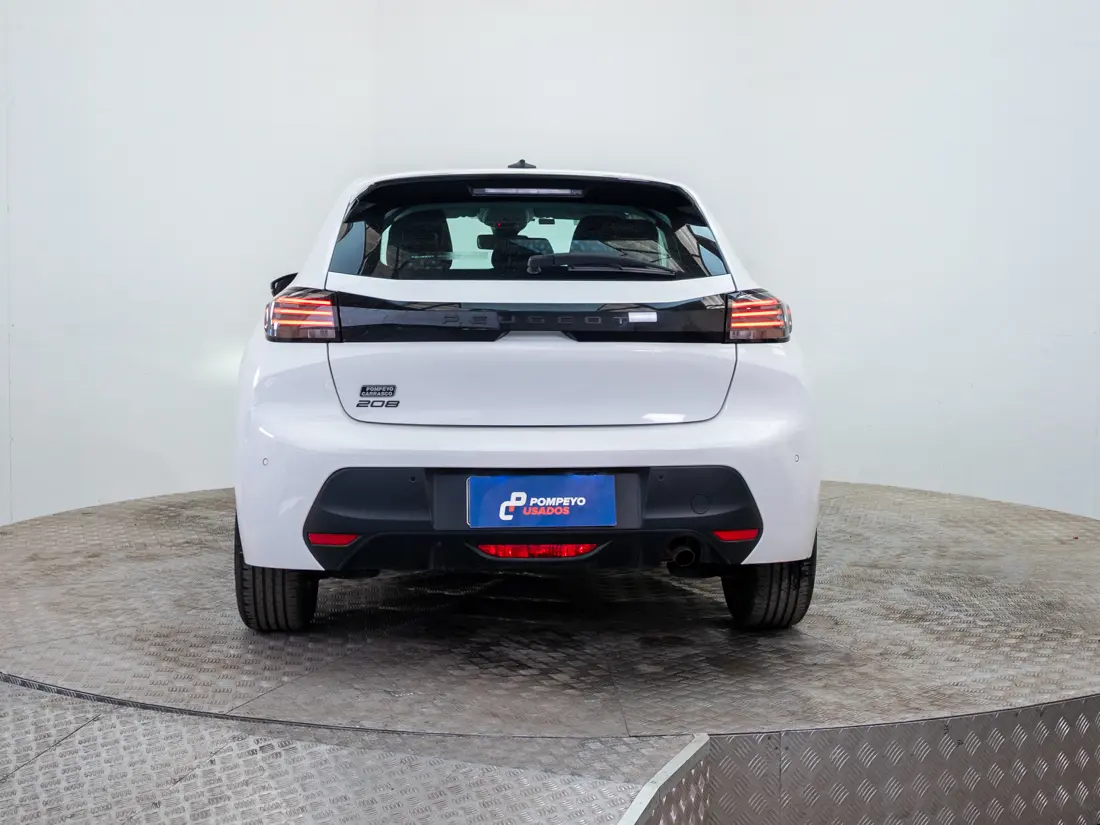 Peugeot New208 — foto 5 de 18