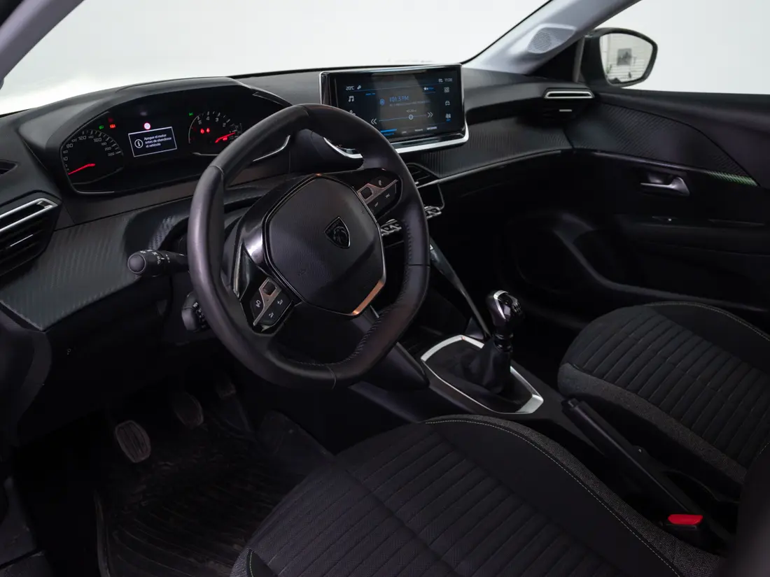 Peugeot New208 — foto 10 de 18