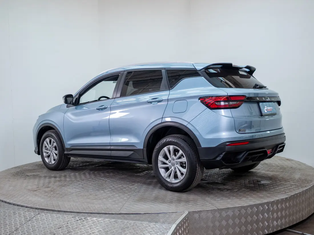 Geely Coolray Lite — foto 4 de 19