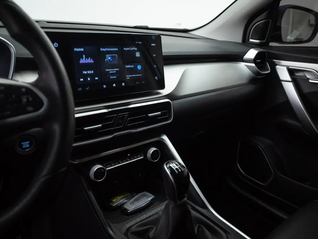 Geely Coolray Lite — foto 11 de 19
