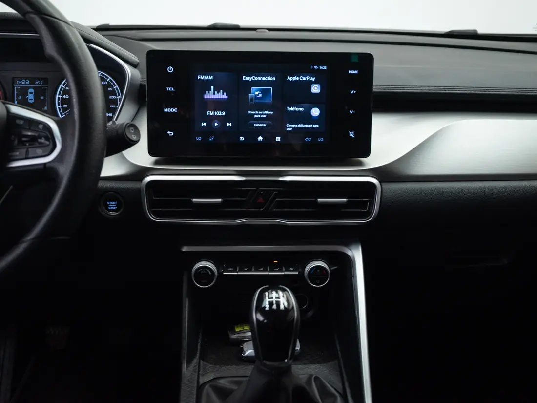Geely Coolray Lite — foto 15 de 19