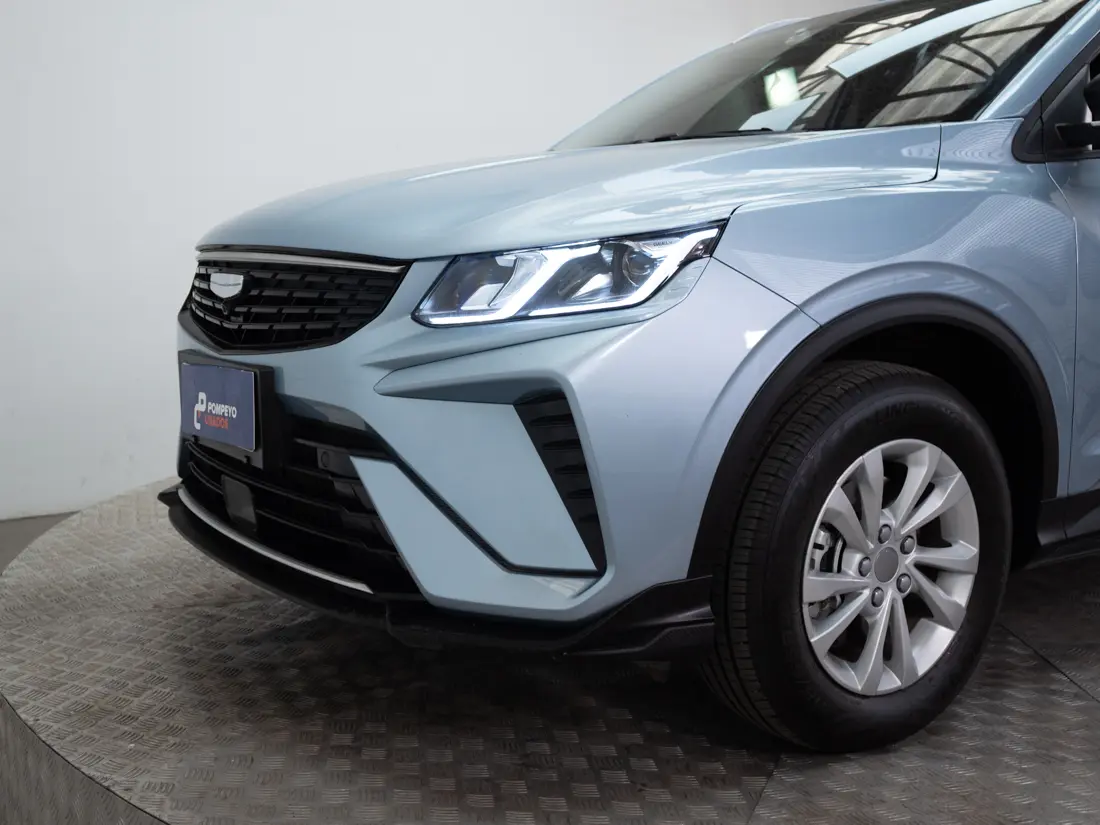 Geely Coolray Lite — foto 17 de 19