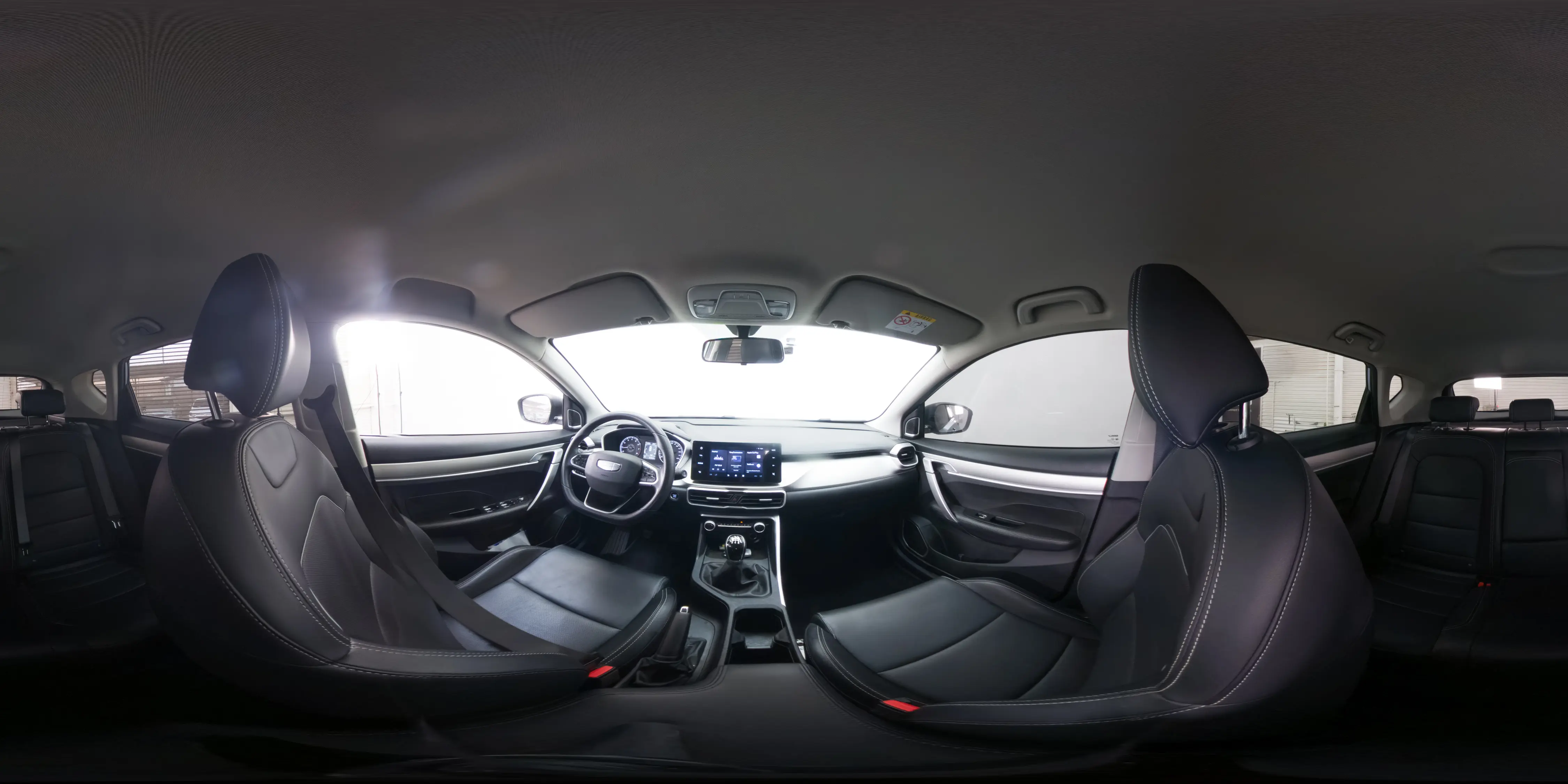 Geely Coolray Lite — foto 19 de 19