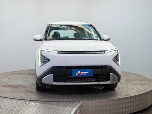 Kia CARENS 2026 usado — Pompeyo Carrasco — foto 2