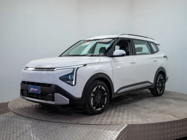 Kia CARENS 2026 usado — Pompeyo Carrasco — foto 3