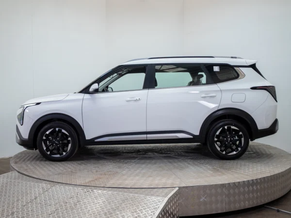 Kia CARENS 2026 usado — Pompeyo Carrasco — foto 4