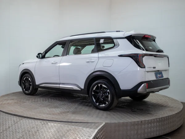 Kia CARENS 2026 usado — Pompeyo Carrasco — foto 5