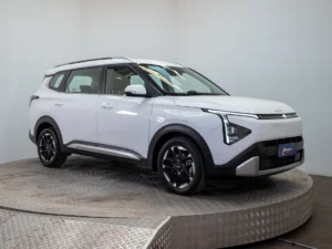 Kia CARENS usado