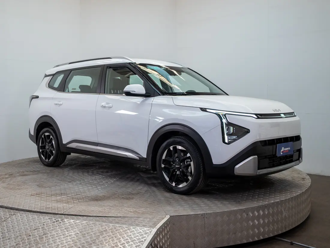 Kia CARENS 2026 usado — Pompeyo Carrasco