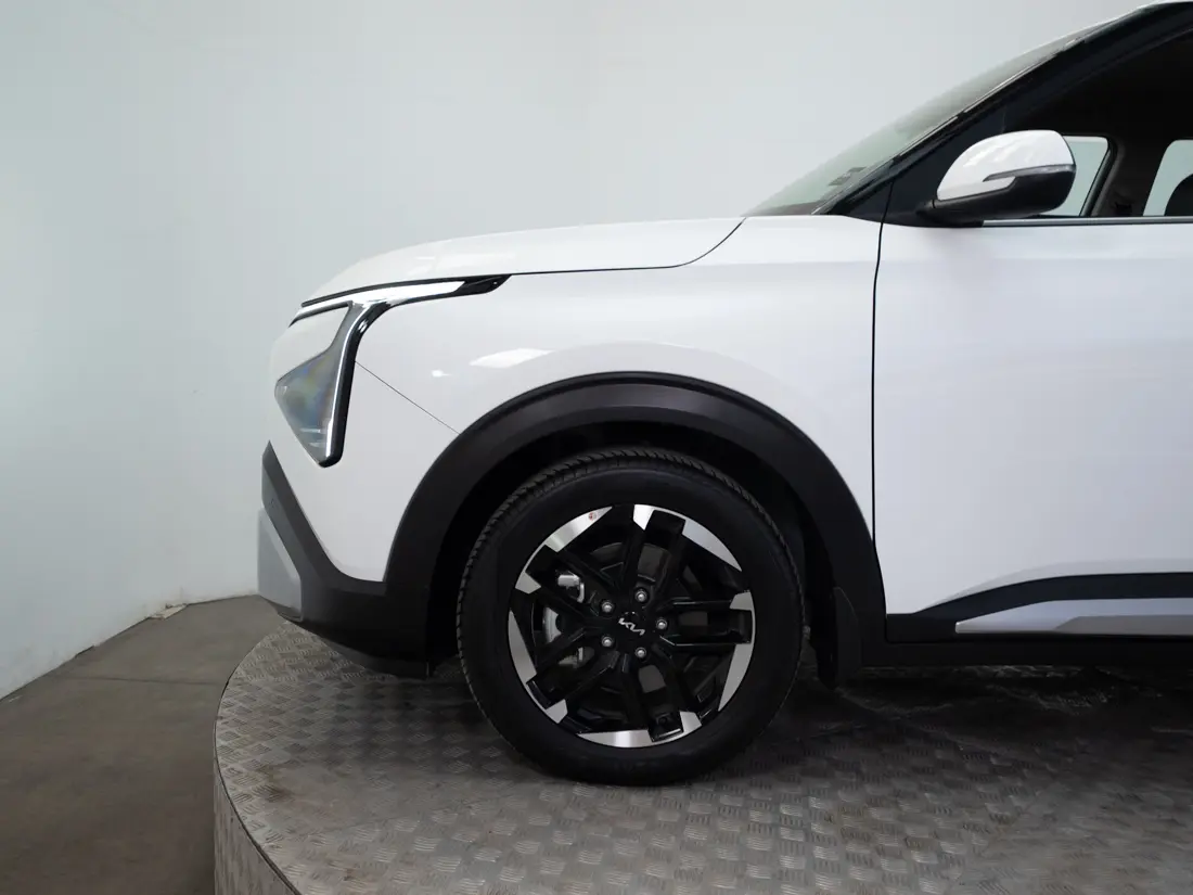 KIA Carens — foto 17 de 20