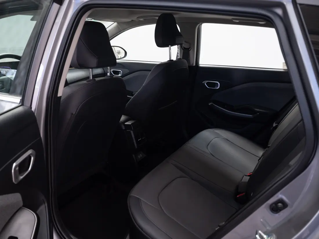 KIA K3 Cross — foto 13 de 20