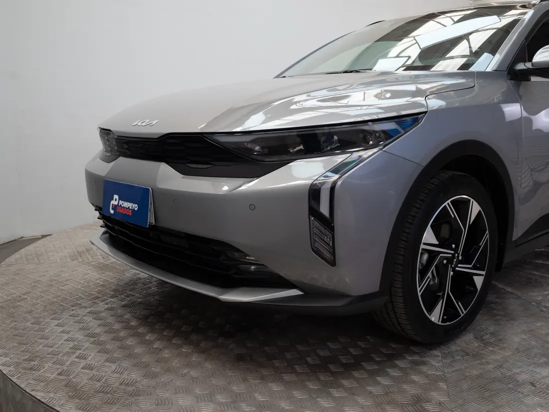 KIA K3 Cross — foto 18 de 20
