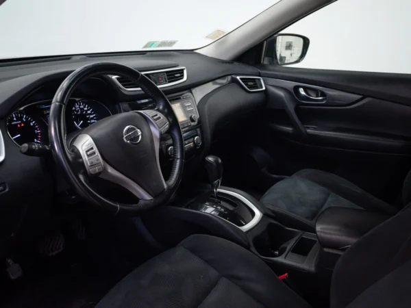 NISSAN X-TRAIL 2016 usado — Pompeyo Carrasco — foto 10