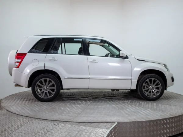 SUZUKI GRAND NOMADE 2016 usado — Pompeyo Carrasco — foto 7