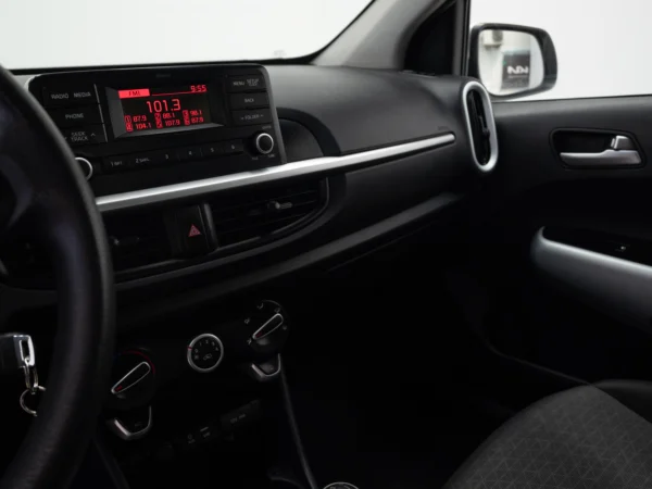 Kia MORNING 2018 usado — Pompeyo Carrasco — foto 11