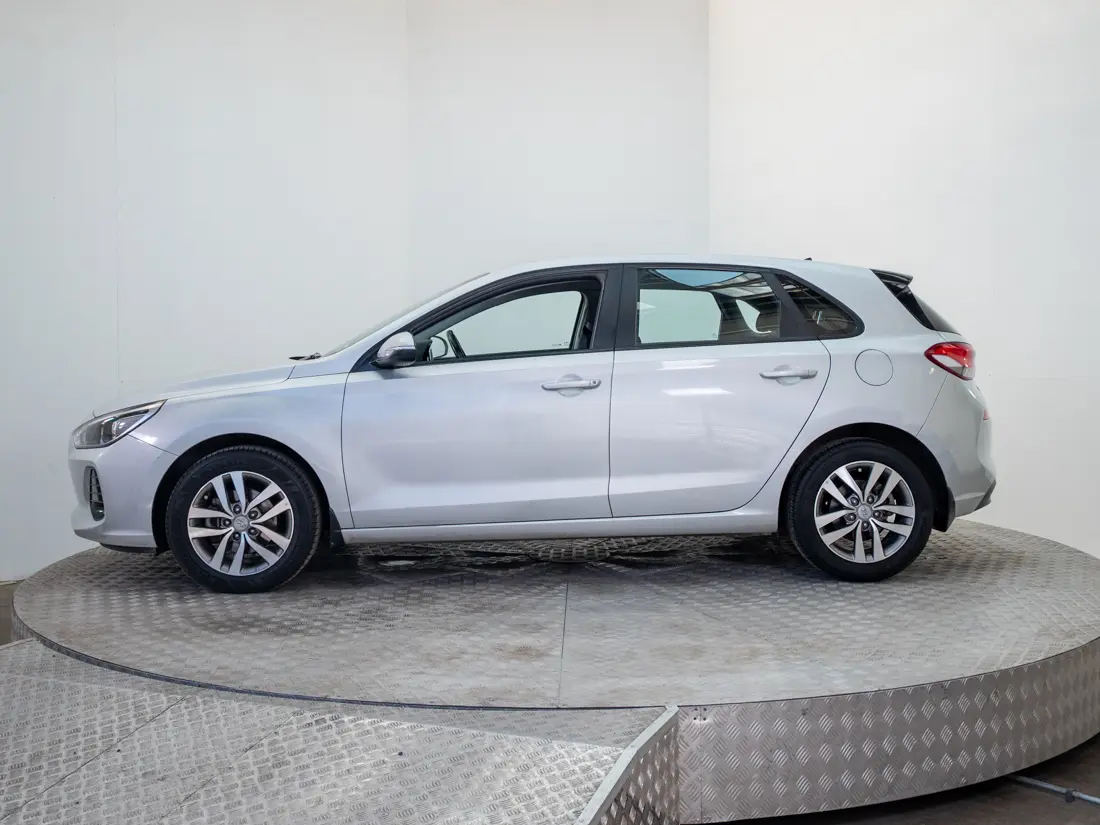 Hyundai I-30 — foto 3 de 17
