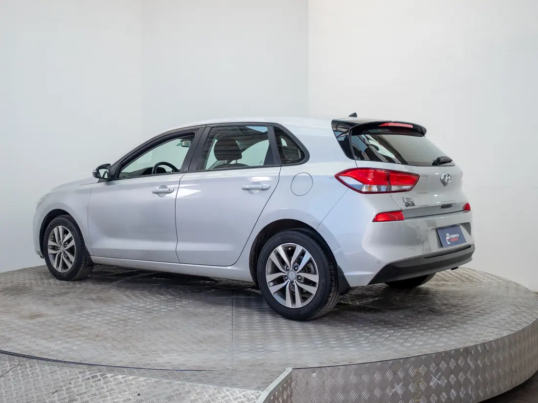 Hyundai I-30 — foto 4 de 17